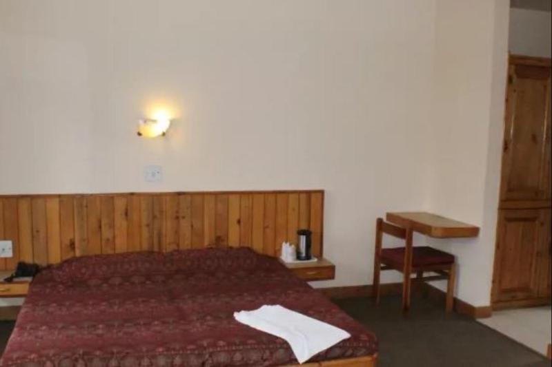 Hotel Manali Continental Luaran gambar